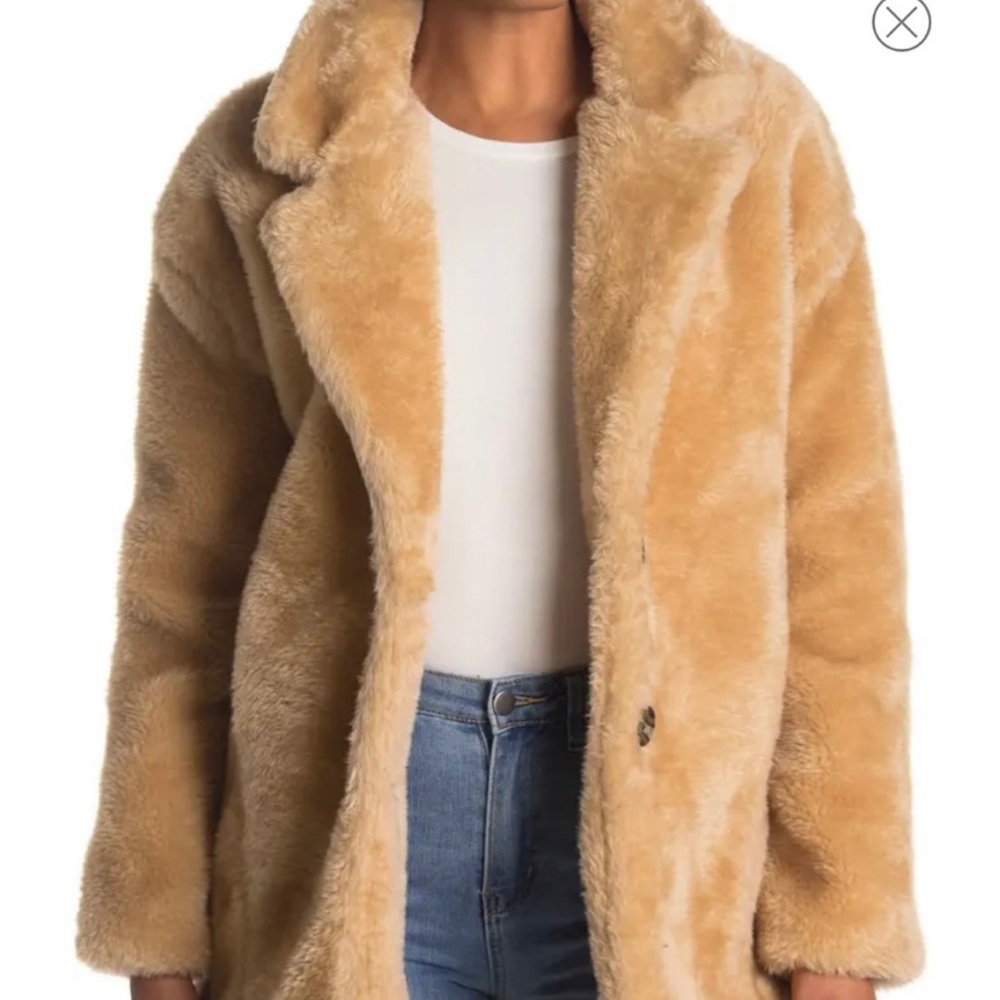 NWT Faux Fur Coat For The Republic